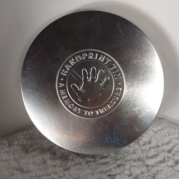 Hallmark Handprint Tin Plaster Handprint Kit - Picture 5 of 5